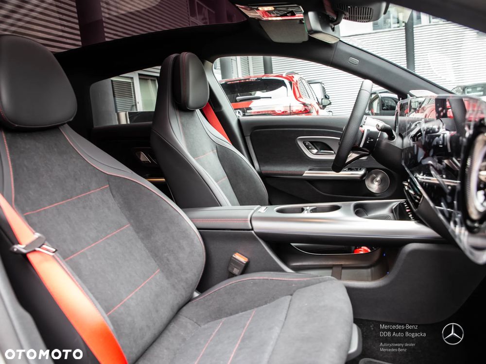 Mercedes-Benz CLA 200 mHEV 8G-DCT - 7