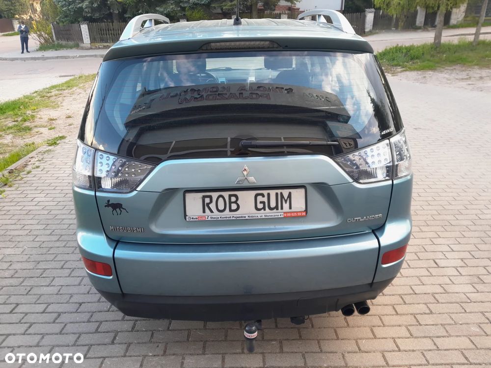 Mitsubishi Outlander 2.0 DI-D 4WD Inform - 4