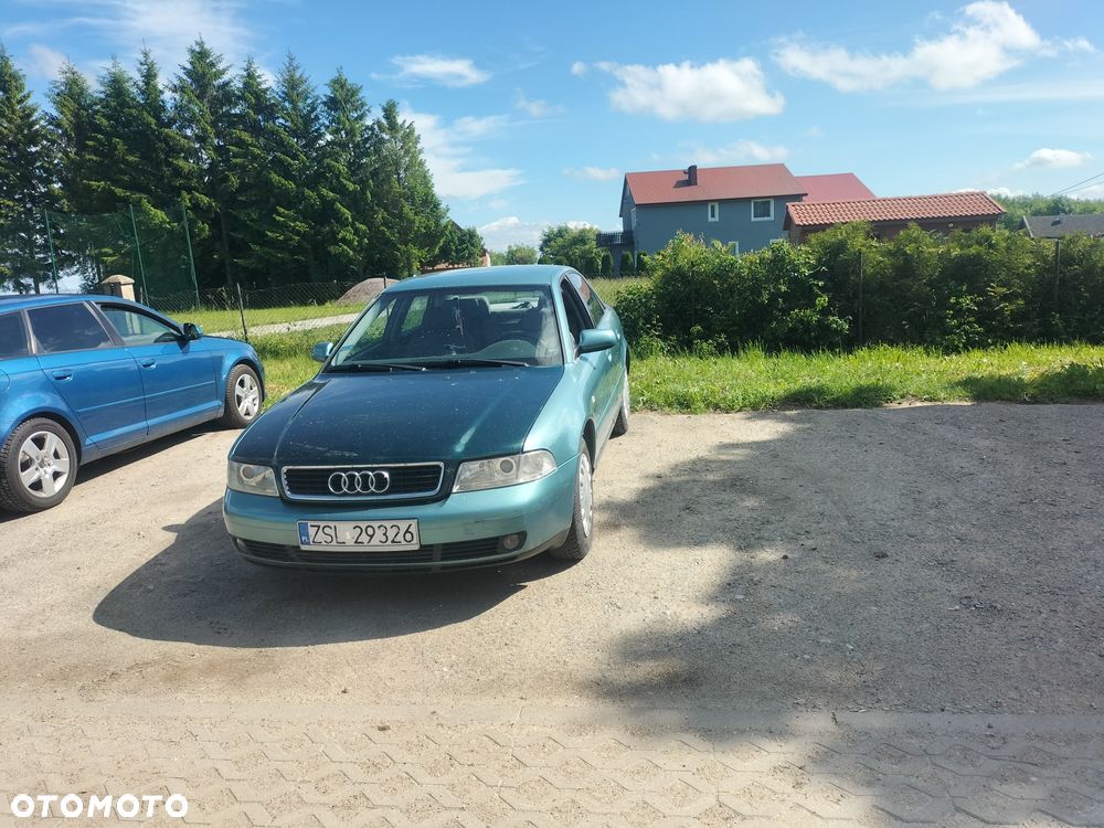 Audi A4 Limousine - 4