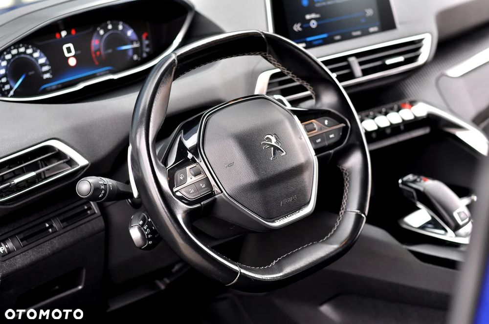 Peugeot 3008 1.2 PureTech Allure S&S EAT8 - 34