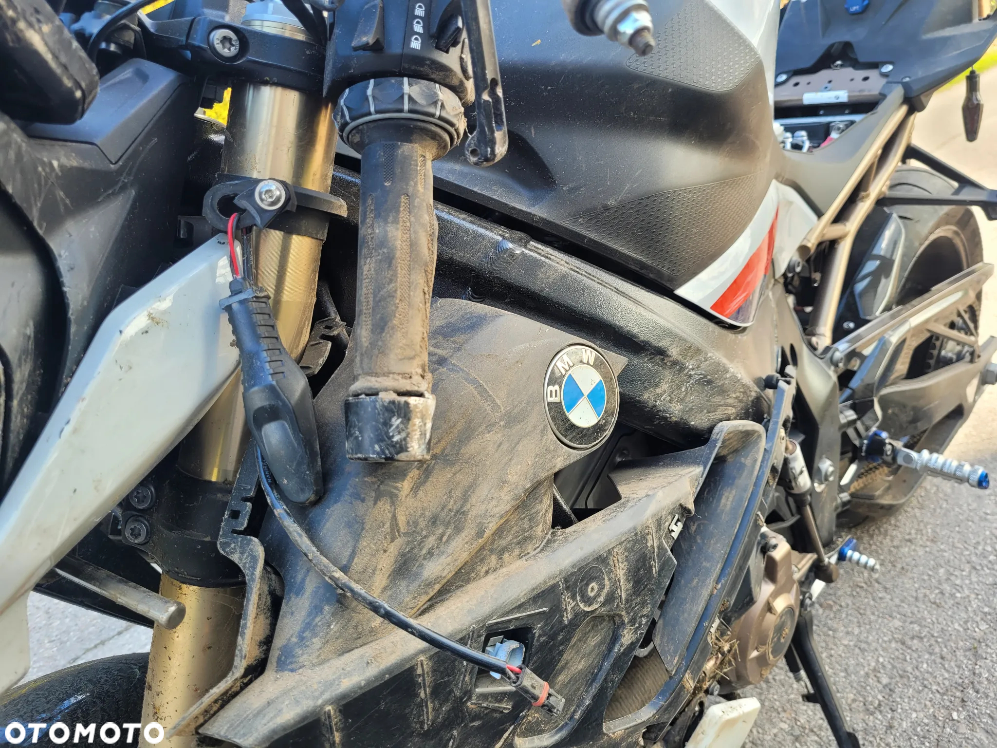 BMW S - 23