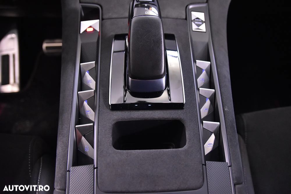 DS Automobiles DS 7 Crossback DS7 1.6 PHeV AWD 300 EAT8 PERFORMANCE LINE + - 16