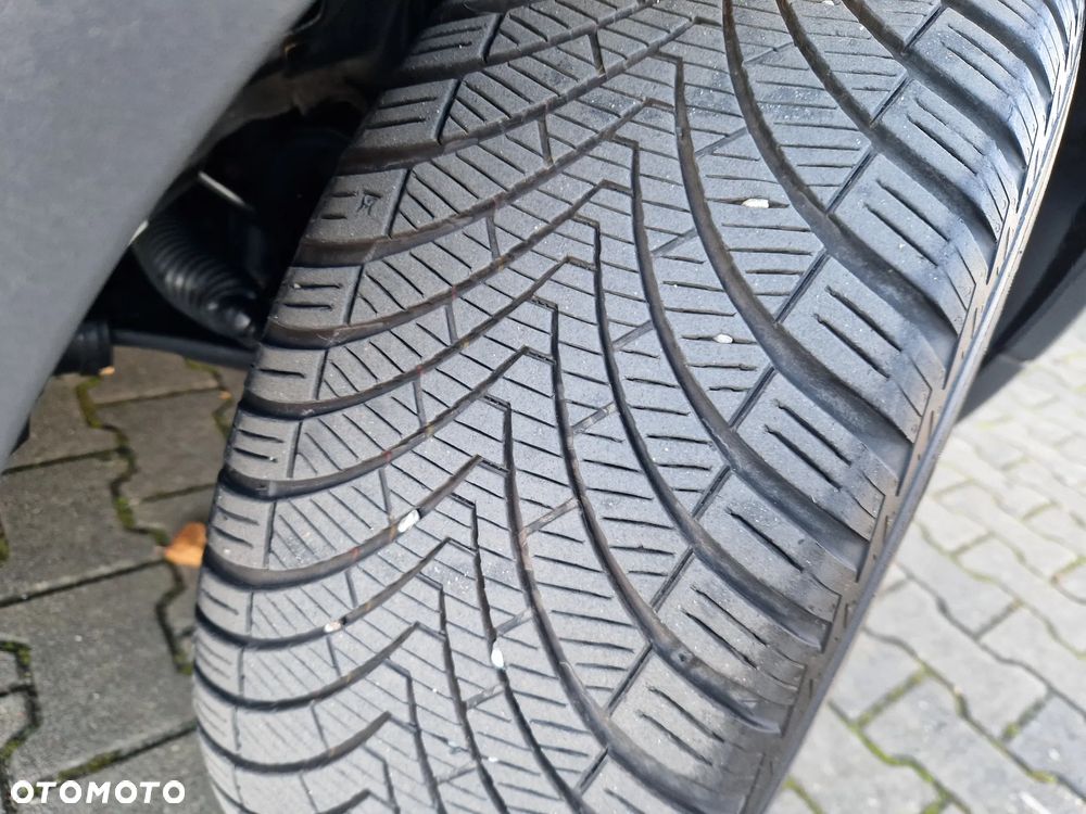 Ford Kuga 2.0 TDCi 4x4 Trend - 31