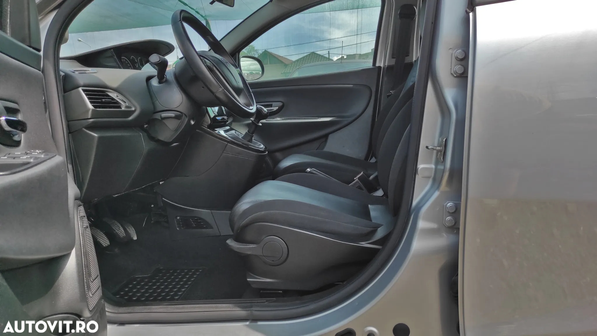 Lancia Ypsilon Y 0.9 TwinAir Turbo 8V Platinum - 25