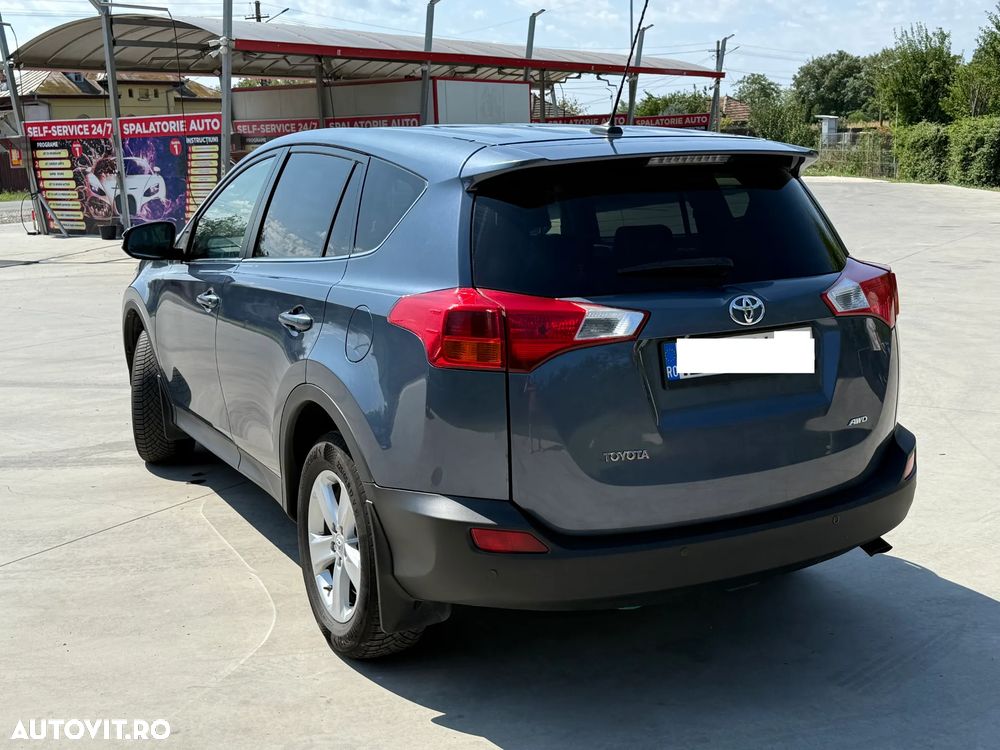 Toyota RAV4 2.2 D-4D 4WD Luxury - 3