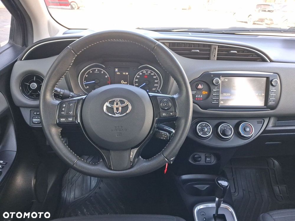 Toyota Yaris 1.5 Premium CVT - 17