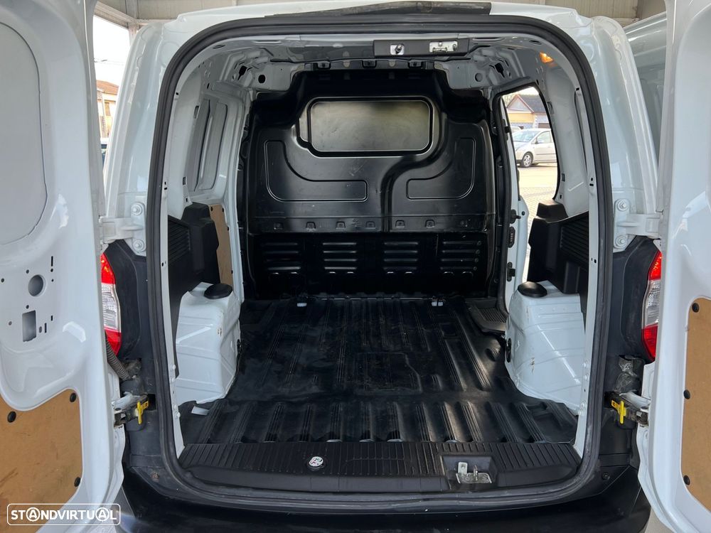 Ford Transit Courier 1.5 TDCi Ambiente - 19
