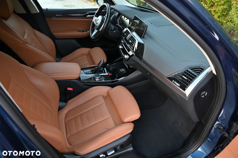 BMW X3 xDrive25d Luxury Line - 29