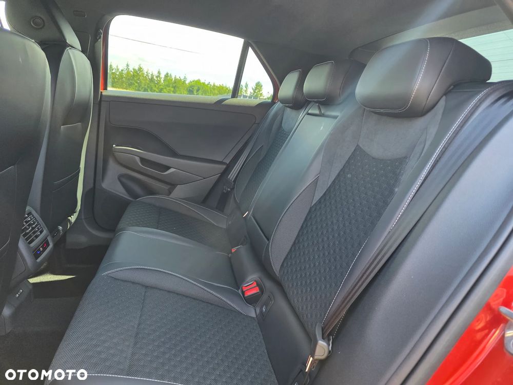 Volkswagen T-Roc 1.5 eTSI R-Line DSG - 18