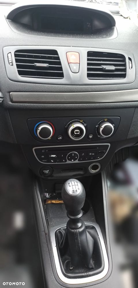 Renault Megane III 1.6 Benzyna 110KM 2009r - 9