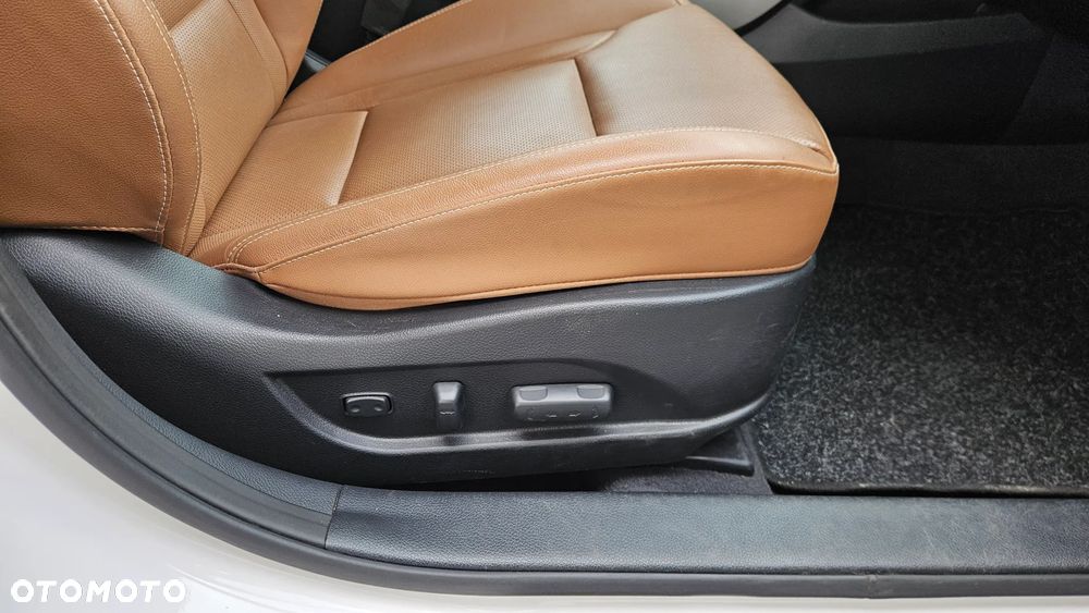 Hyundai i40 Kombi 2.0 Automatik Premium - 19