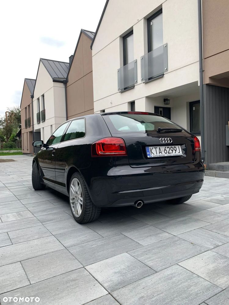 Audi A3 3-drzwiowe 1.6 TDI DPF Attraction - 8