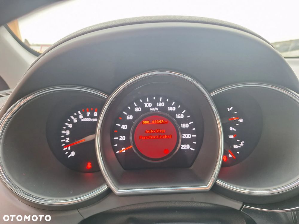 Kia Rio 1.4 Dream Team Edition - 22