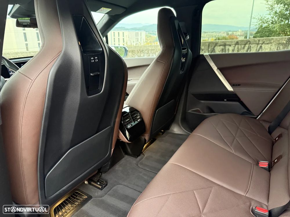BMW iX xDrive 40 Pack Desportivo - 4