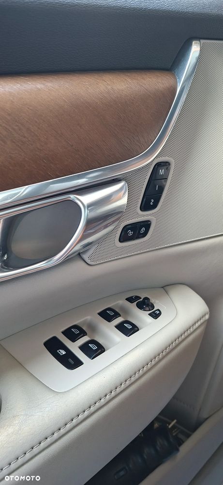 Volvo V90 D4 Inscription - 25