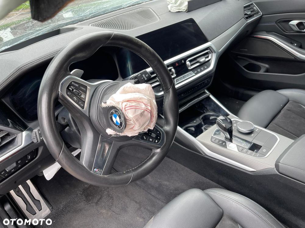 BMW Seria 3 330e M Sport sport - 9