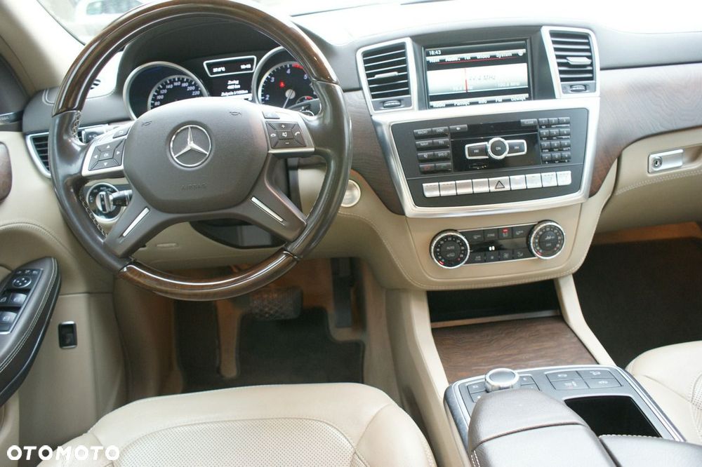 Mercedes-Benz GL - 12