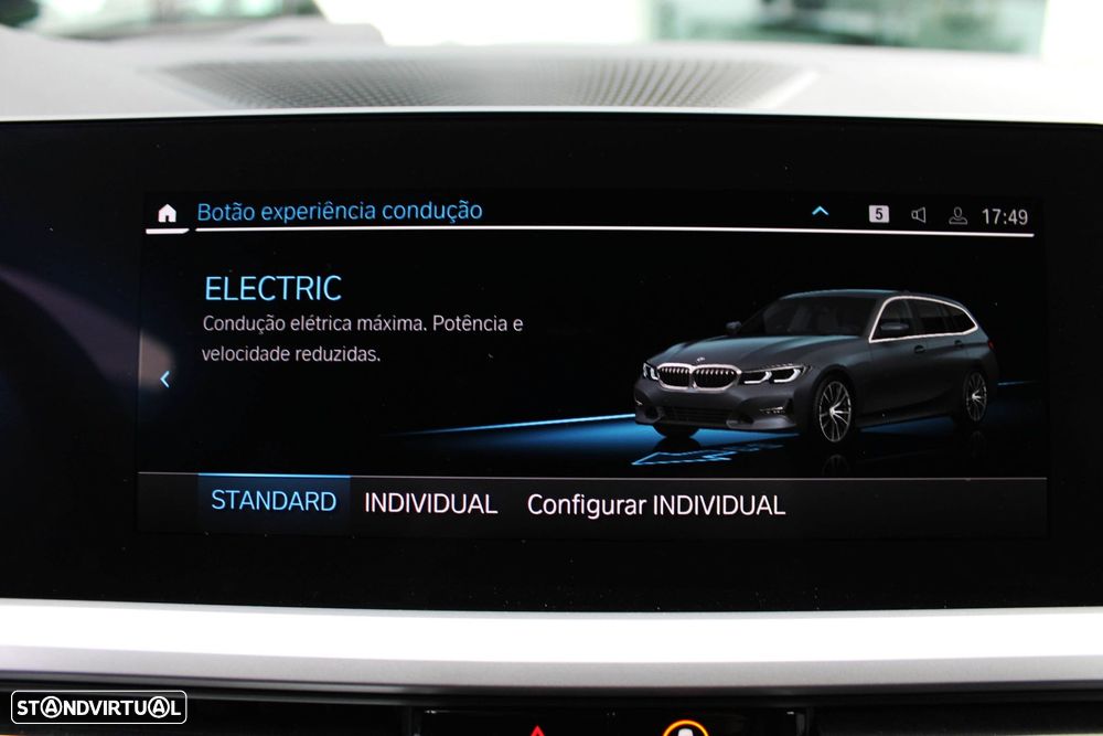 BMW 330 e Touring Auto - 22