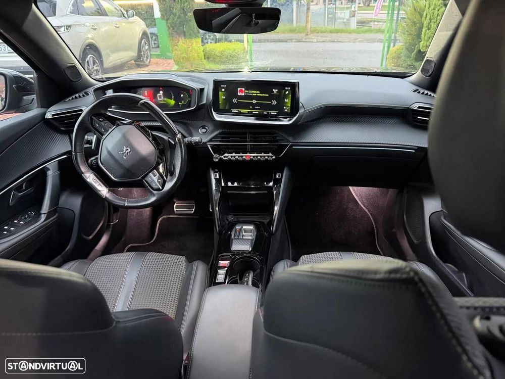 Peugeot 2008 1.5 BlueHDi GT Pack EAT8 - 12
