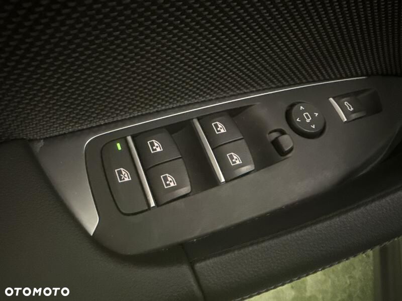 BMW X3 xDrive20i GPF - 12