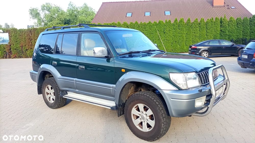 Toyota Land Cruiser - 1