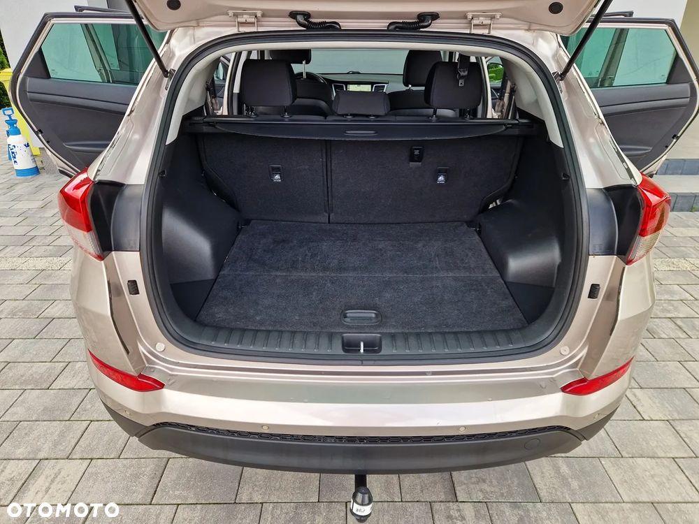 Hyundai Tucson blue 1.7 CRDi 2WD Advantage - 23
