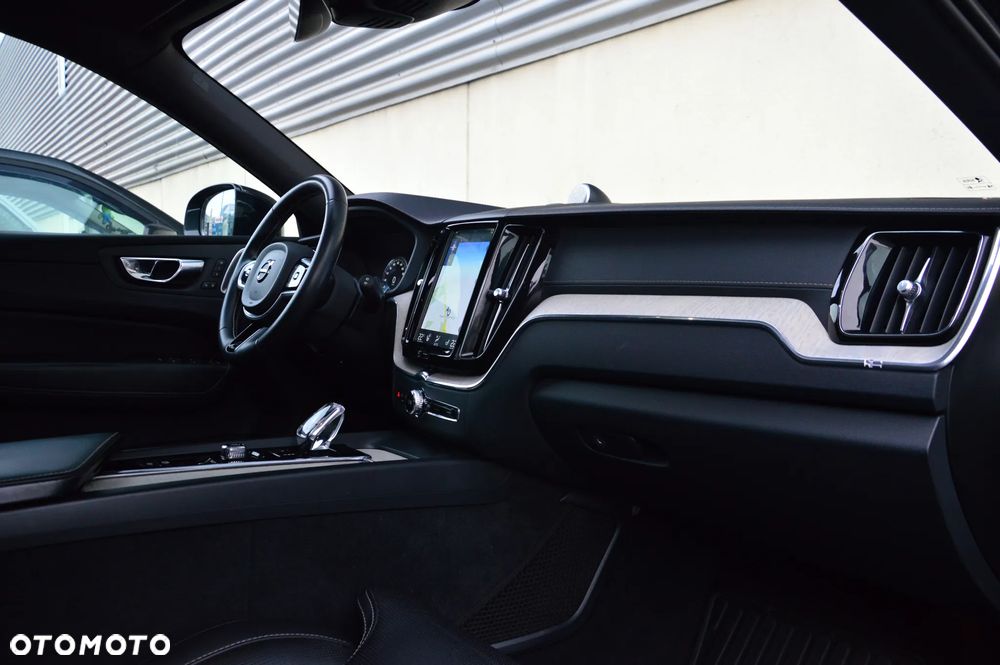 Volvo XC 60 B5 B AWD Inscription - 18