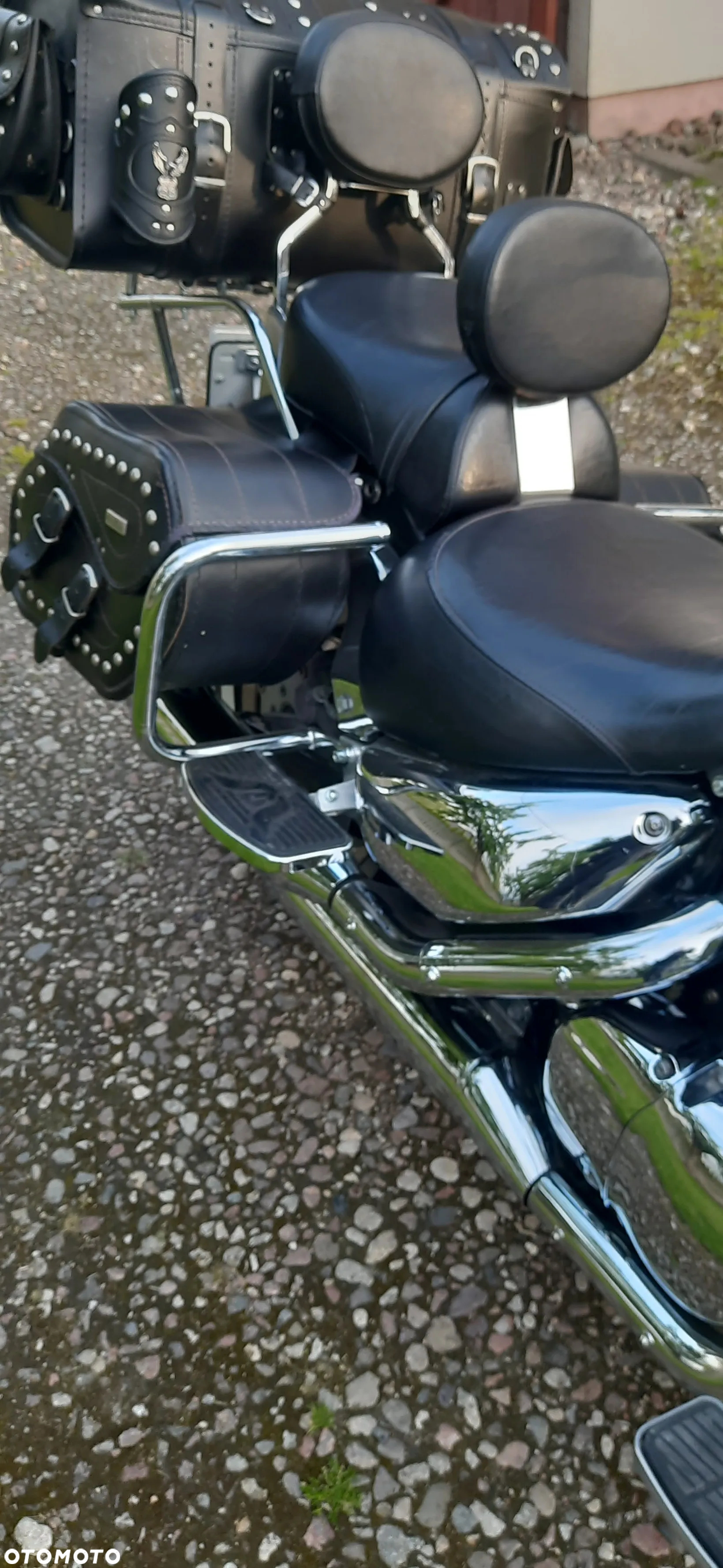 Suzuki Intruder - 4