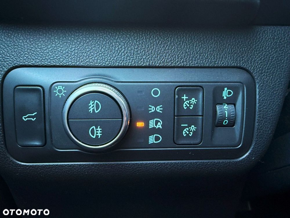 Ford Kuga - 17