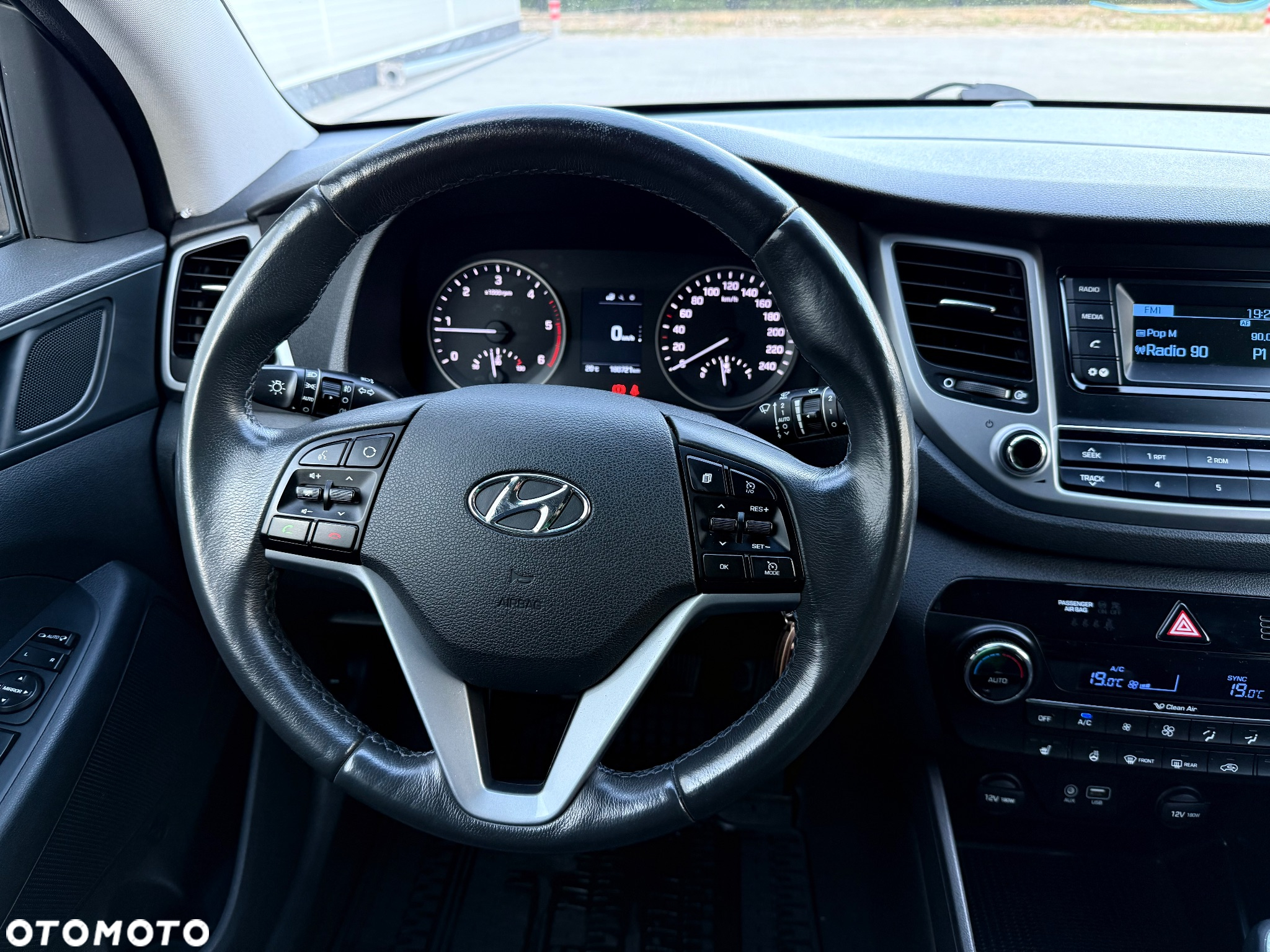 Hyundai Tucson 1.7 CRDI BlueDrive Comfort 2WD - 21