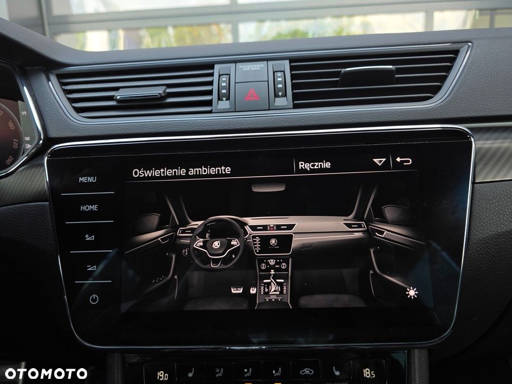 Skoda Superb 2.0 TDI SCR Sportline DSG - 35