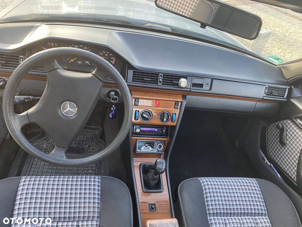 Mercedes-Benz W124 (1984-1993) - 7