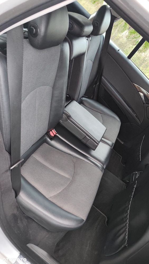 Mercedes-Benz Klasa E 320 CDI Avantgarde - 38