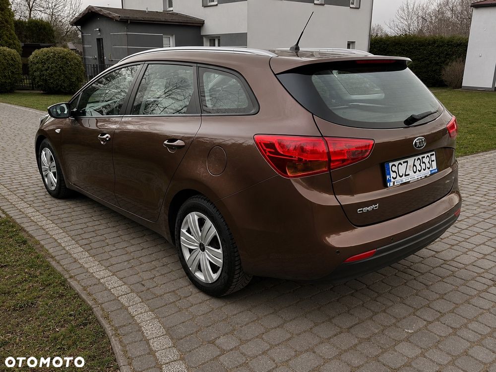 Kia Ceed 1.6 GDI ISG Dream-Team Edition - 7