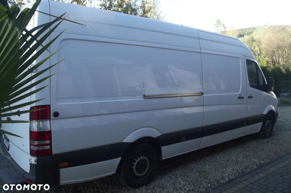 Mercedes-Benz SPRINTER - 4