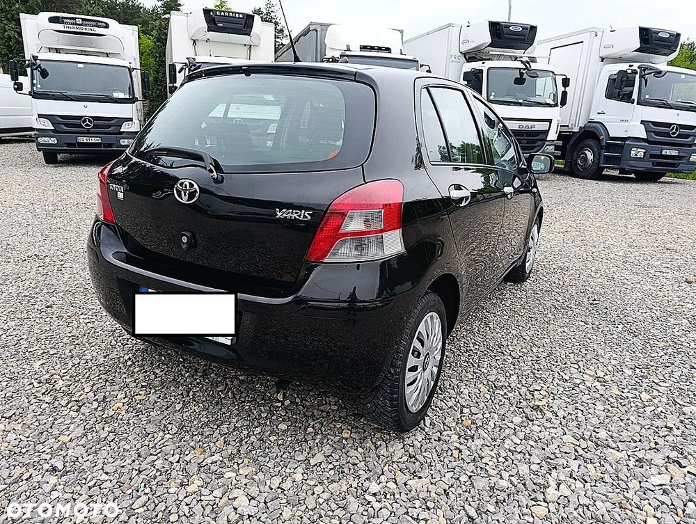 Toyota Yaris 1.33 Premium - 6