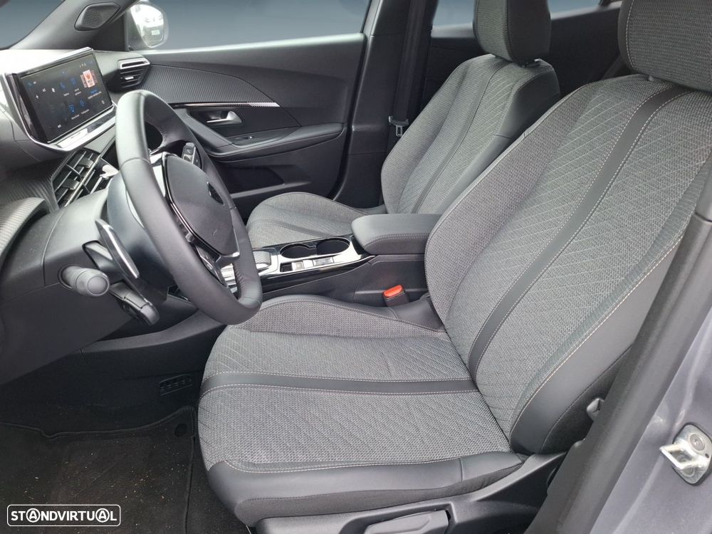 Peugeot 2008 1.2 Hybrid Active e-DCS6 - 11