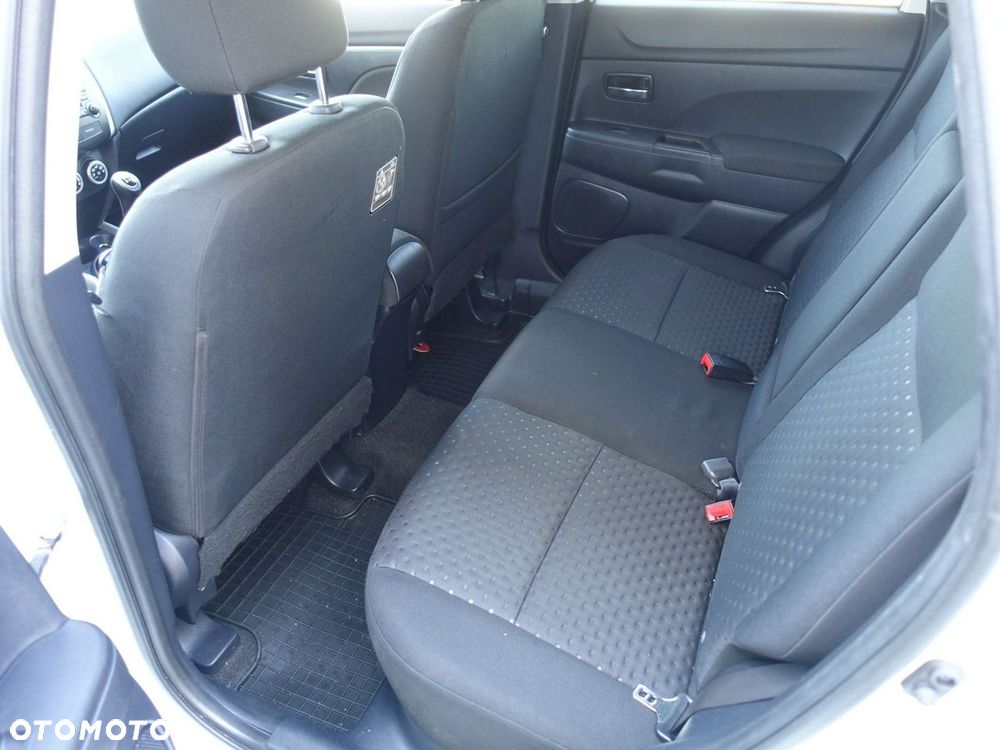 Mitsubishi ASX 1.6 2WD Intro Edition - 16