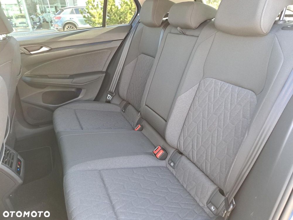 Volkswagen Golf - 16