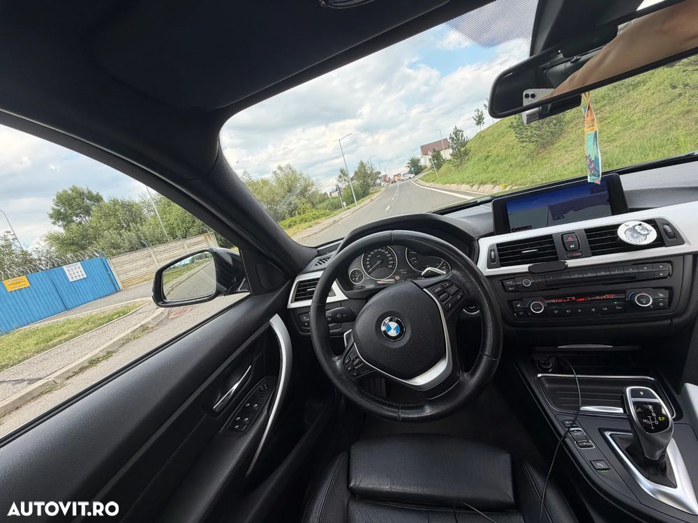 BMW Seria 3 320d DPF Aut. - 12