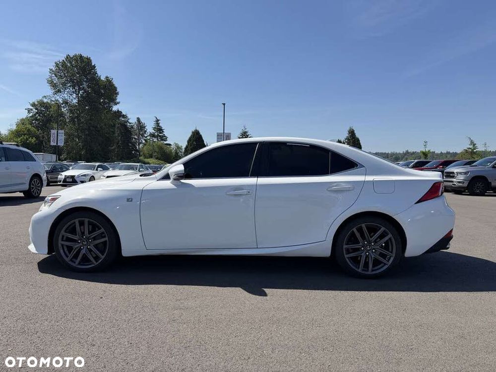 Lexus IS 200t Prestige - 3
