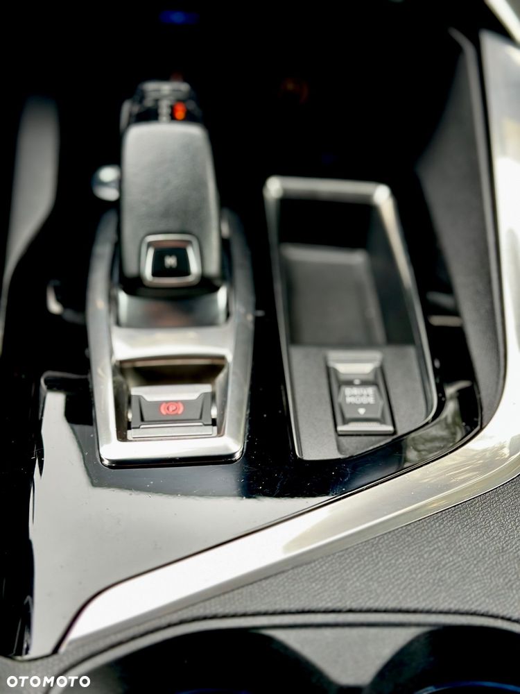 Peugeot 3008 1.5 BlueHDi GT Pack S&S EAT8 - 26