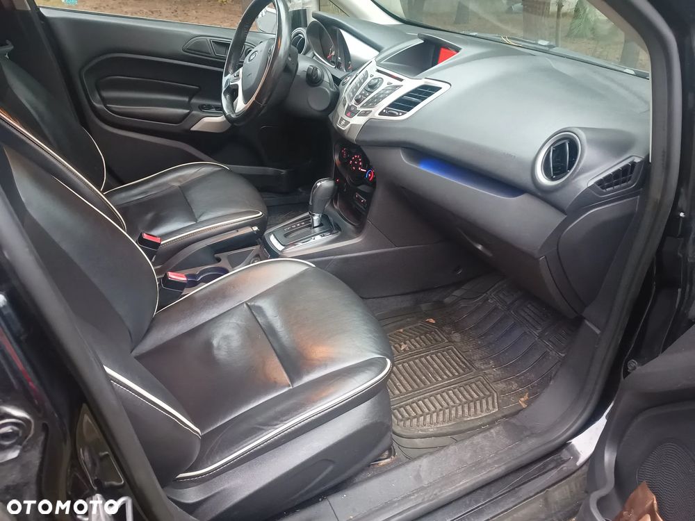 Ford Fiesta - 8