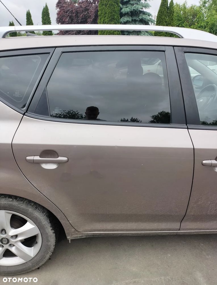 DRZWI PRZEDNIE PRAWE LEWE KIA CEED I KOMBI 2.0 CRDI 140 KM D4EA KOD LAK.8Q - 12