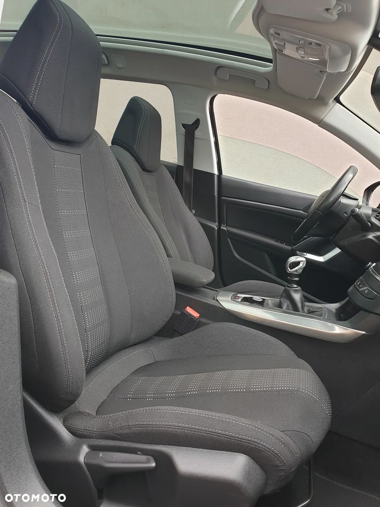 Peugeot 308 2.0 BlueHDi Allure S&S - 33