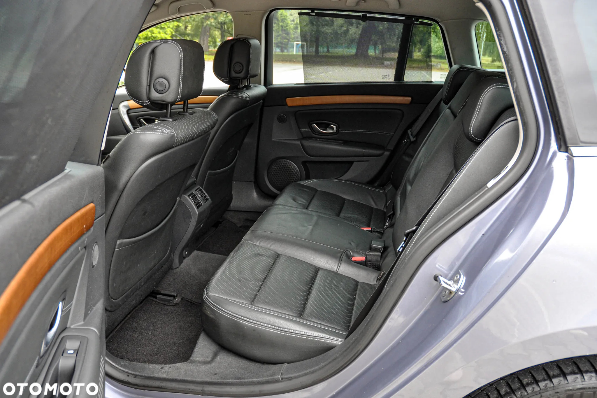 Renault Laguna 2.0 DCi Initiale - 8