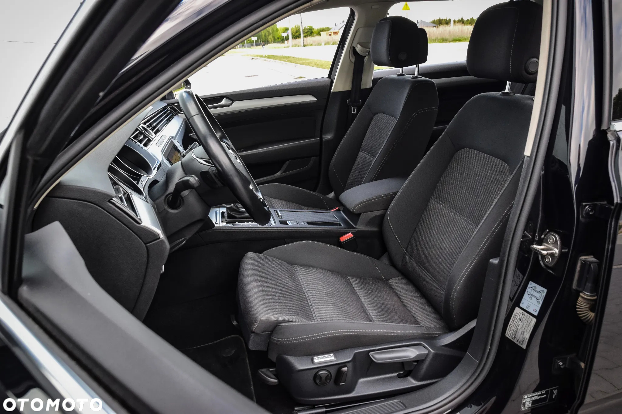 Volkswagen Passat 1.5 TSI EVO Elegance DSG - 6