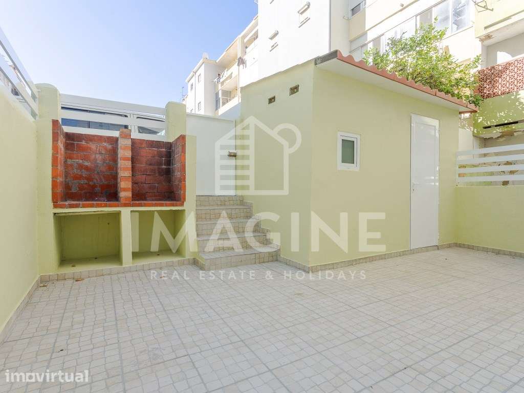 Apartamento T4 com terraço, churrasqueira e arrecadação - Bairro do... - Grande imagem: 4/42