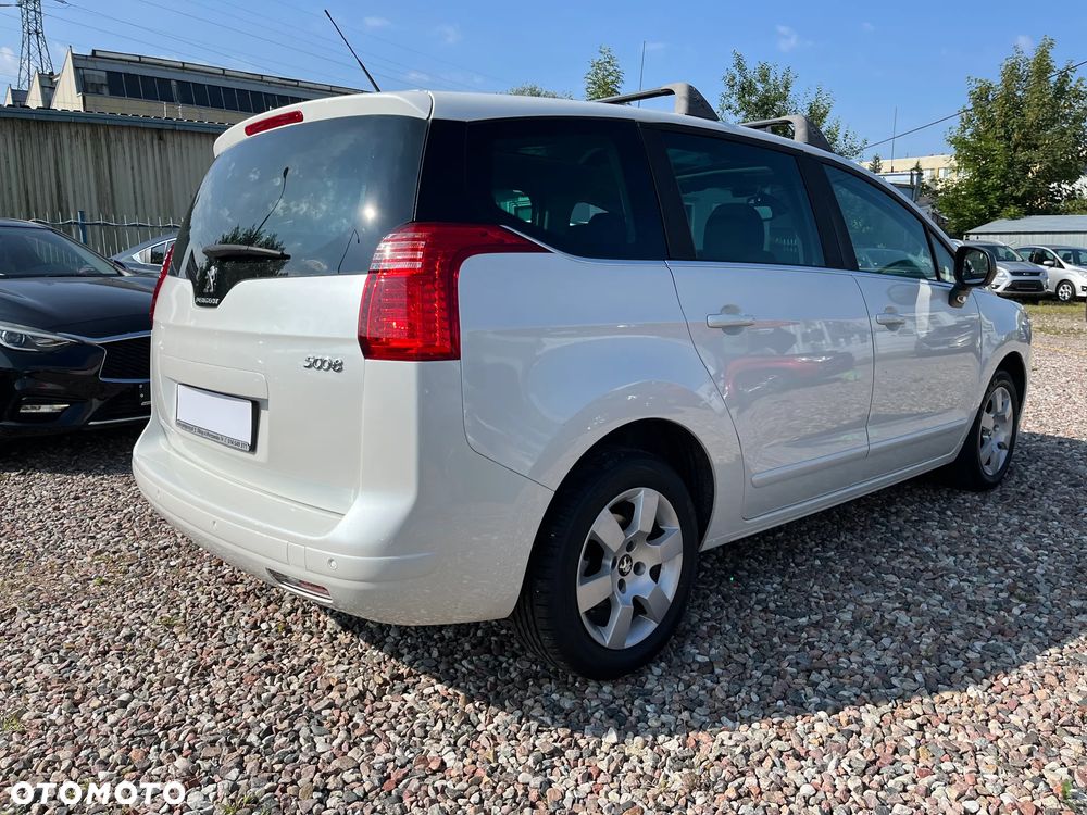 Peugeot 5008 - 5