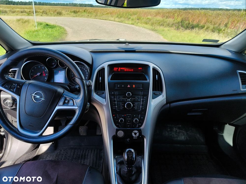 Opel Astra 1.4 ecoFLEX - 10